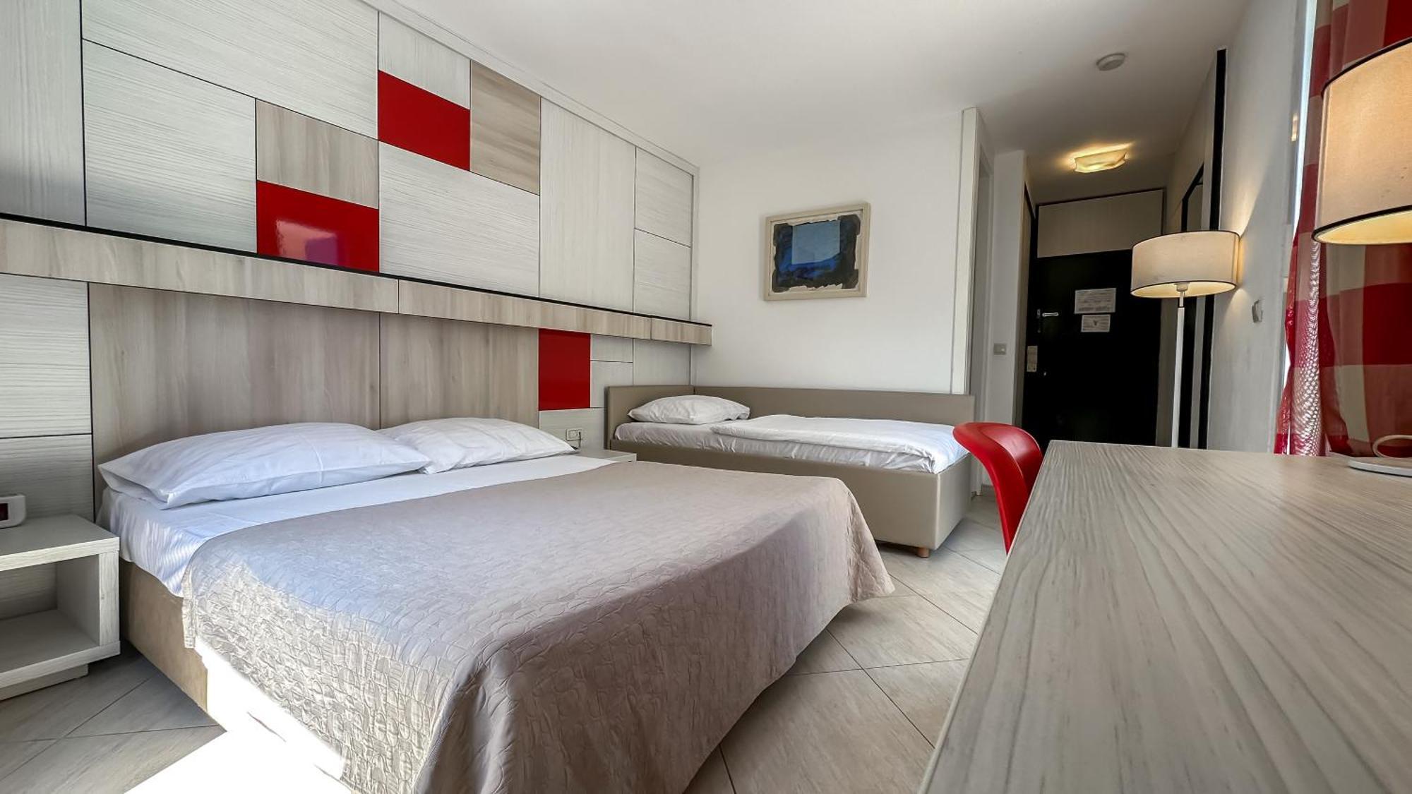 Hotel Slovenska Plaza Standard Budva Exterior foto